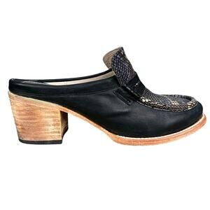 Freebird By Steven Women's Collin’s Black Distressed Mule Size US 9